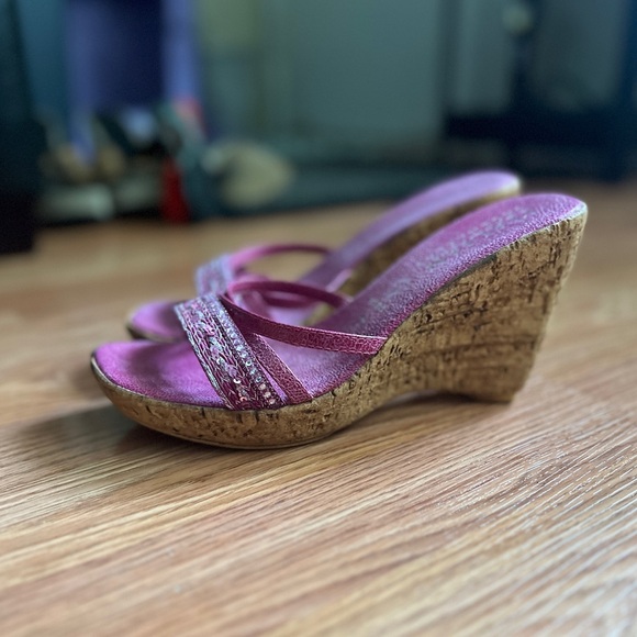Italian Shoemakers Purple Wedge Sandals - Picture 5 of 6